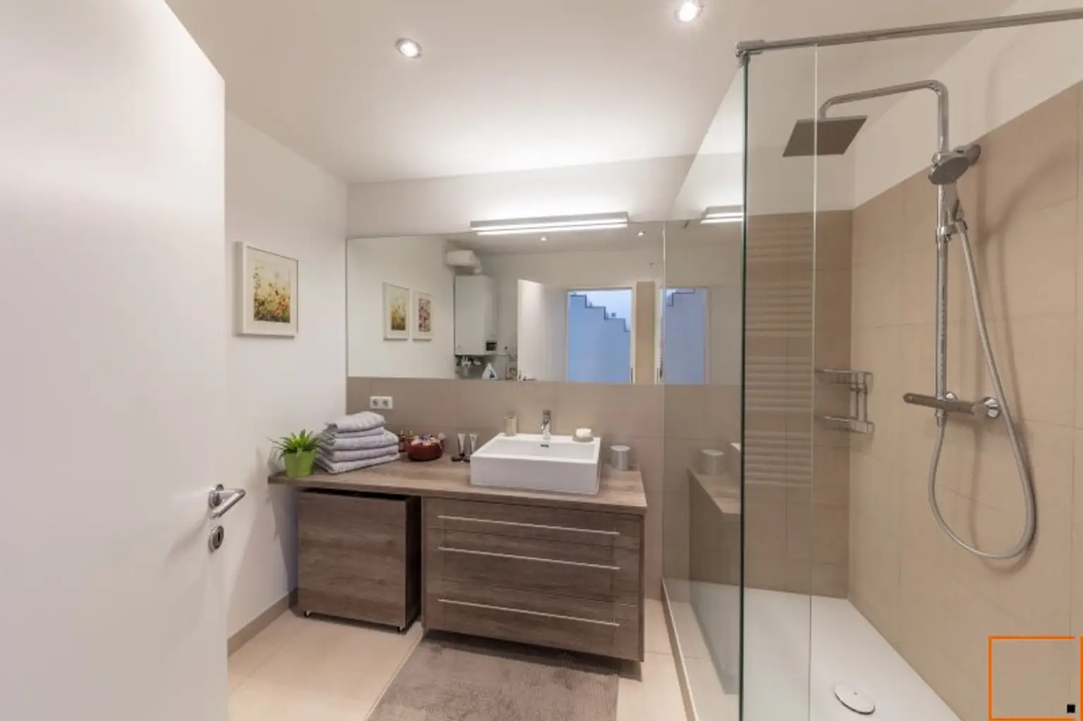 FULLY FURNISHED ROOFTOP APARTMENT:/ AC: Spacious living-dining area & 2 bedrooms