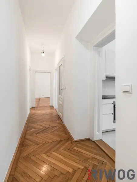 Klassische Stilaltbauwohnung mit Charme und Eleganz | Komplette Innenhoflage | 3. Etage | Nähe Donaukanal, Hundertwasserhaus, 1. Bezirk, Prater