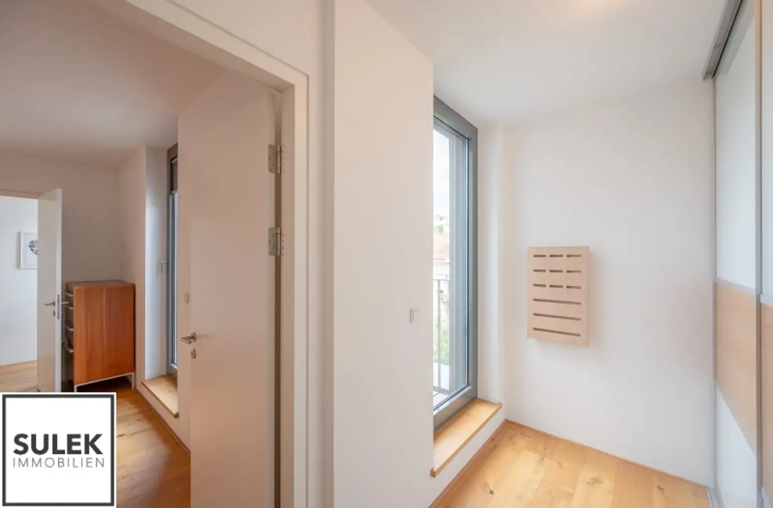 Einzigartige DG-Wohnung mit Loft-Charakter und Terrassen (rd. 165m²) inkl. atemberaubendem Fernblick