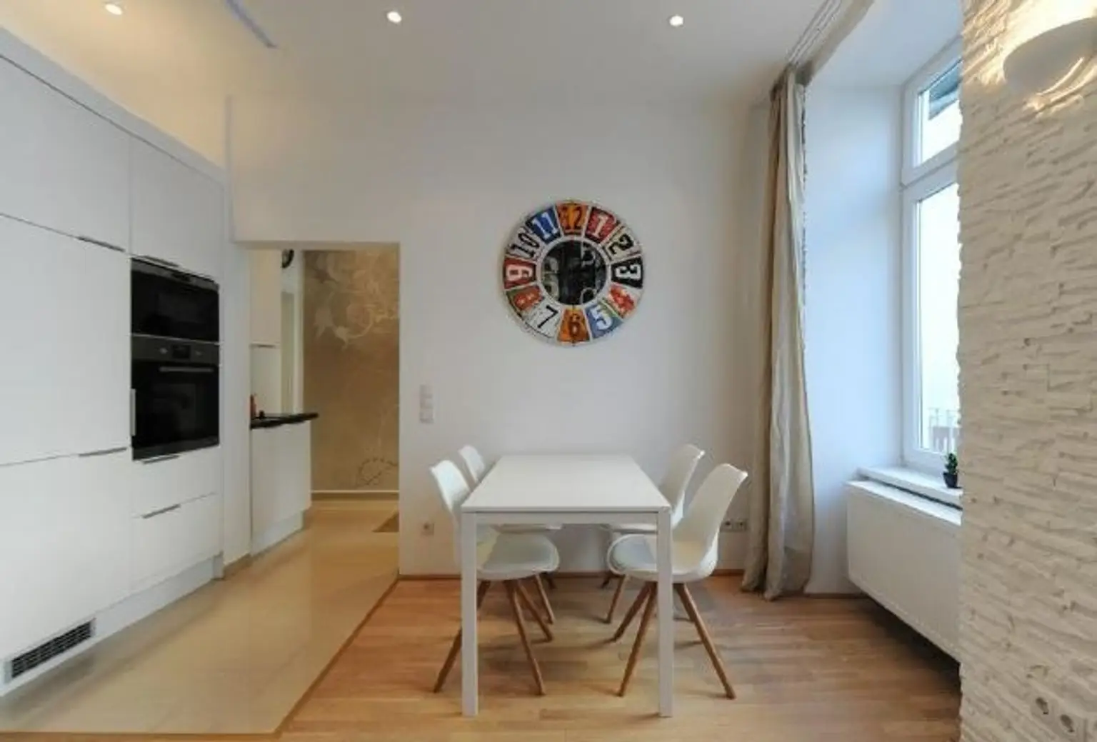 Küche und Essbereich