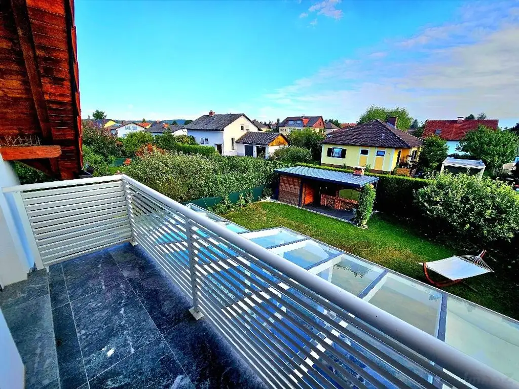 Traumhafte Doppelhaushälfte für junge Familien – modern, hell & mit viel Platz!