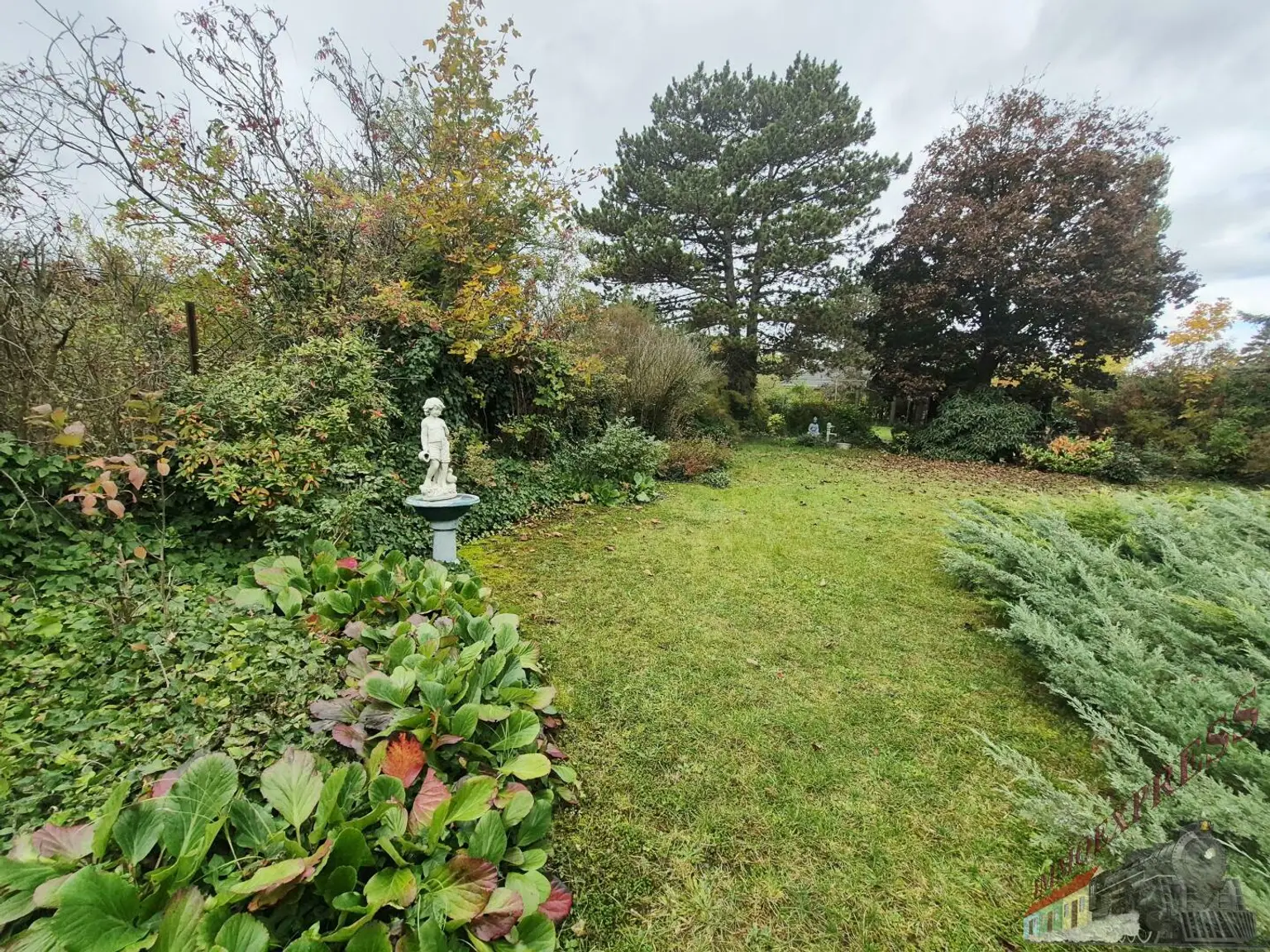 Großzügige 1341m2 Bauland mit Altbestand
