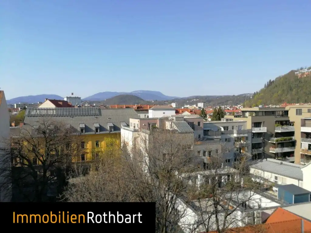Dachgeschoßwohnung mit Galerie in bester Lage