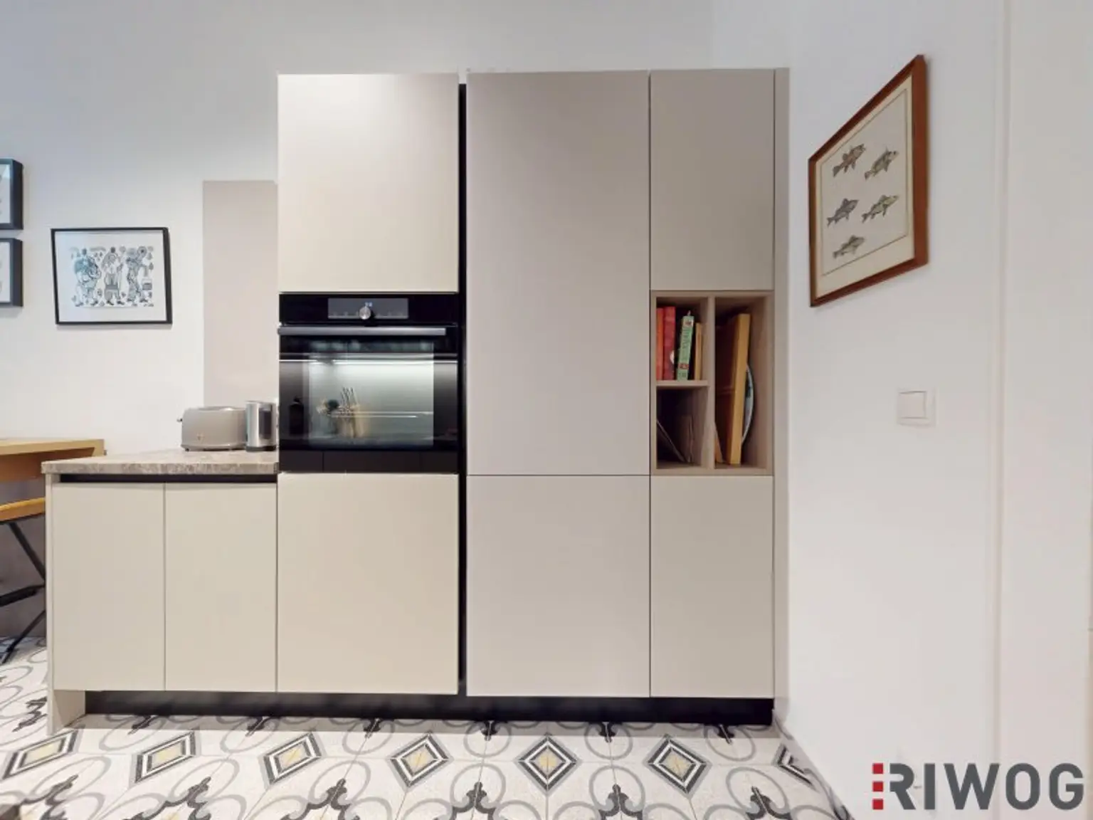 Wohnung mit touristischer Widmung nahe Schloss Schönbrunn | Prunkvolles 3-Zimmer Altbauapartment mit Loggia I 360° Rundgang