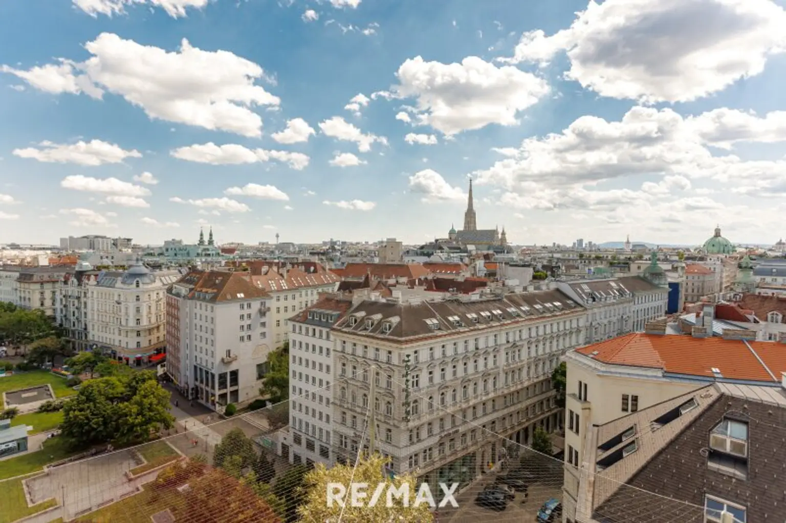 Lichtdurchflutete 2-Zimmer Wohnung im historischen Herzen Wiens