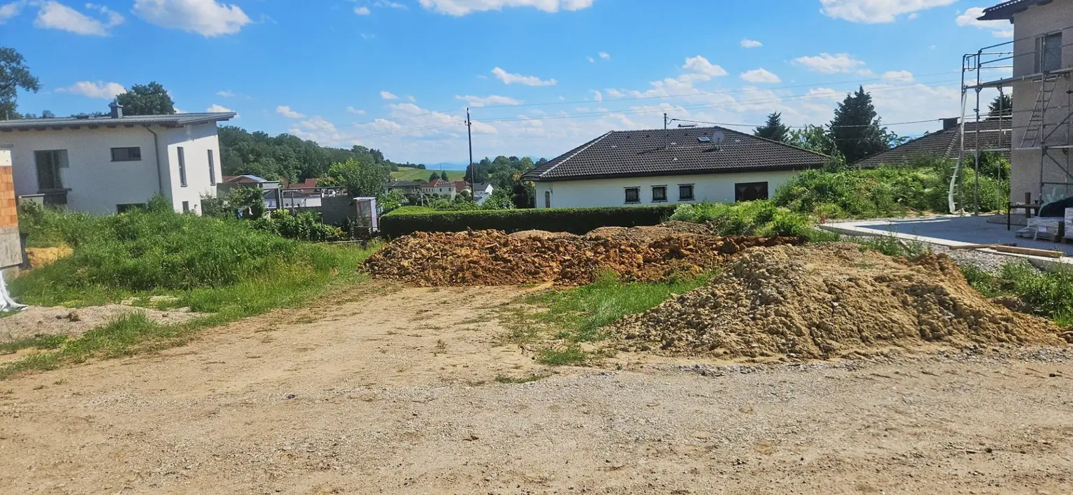 700 m²
