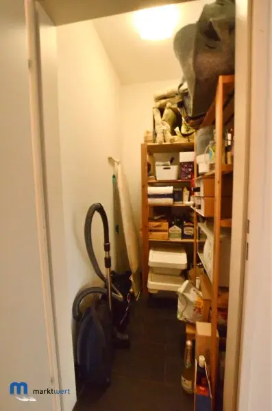 Traumhafte 4-Zimmer-Wohnung mit Loggia, Terrasse, Hobbyraum, TG-Stpl. in Linz-Urfahr!