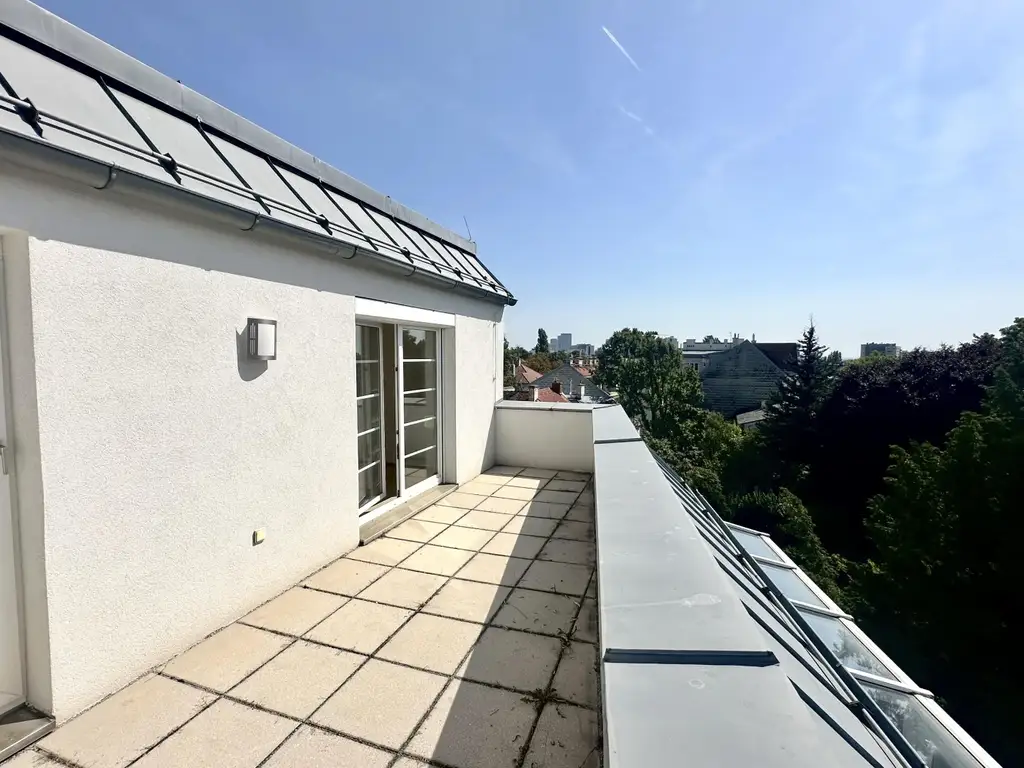Exklusive Dachgeschosswohnung zwischen Schloss Hetzendorf und Schloss Schönbrunn