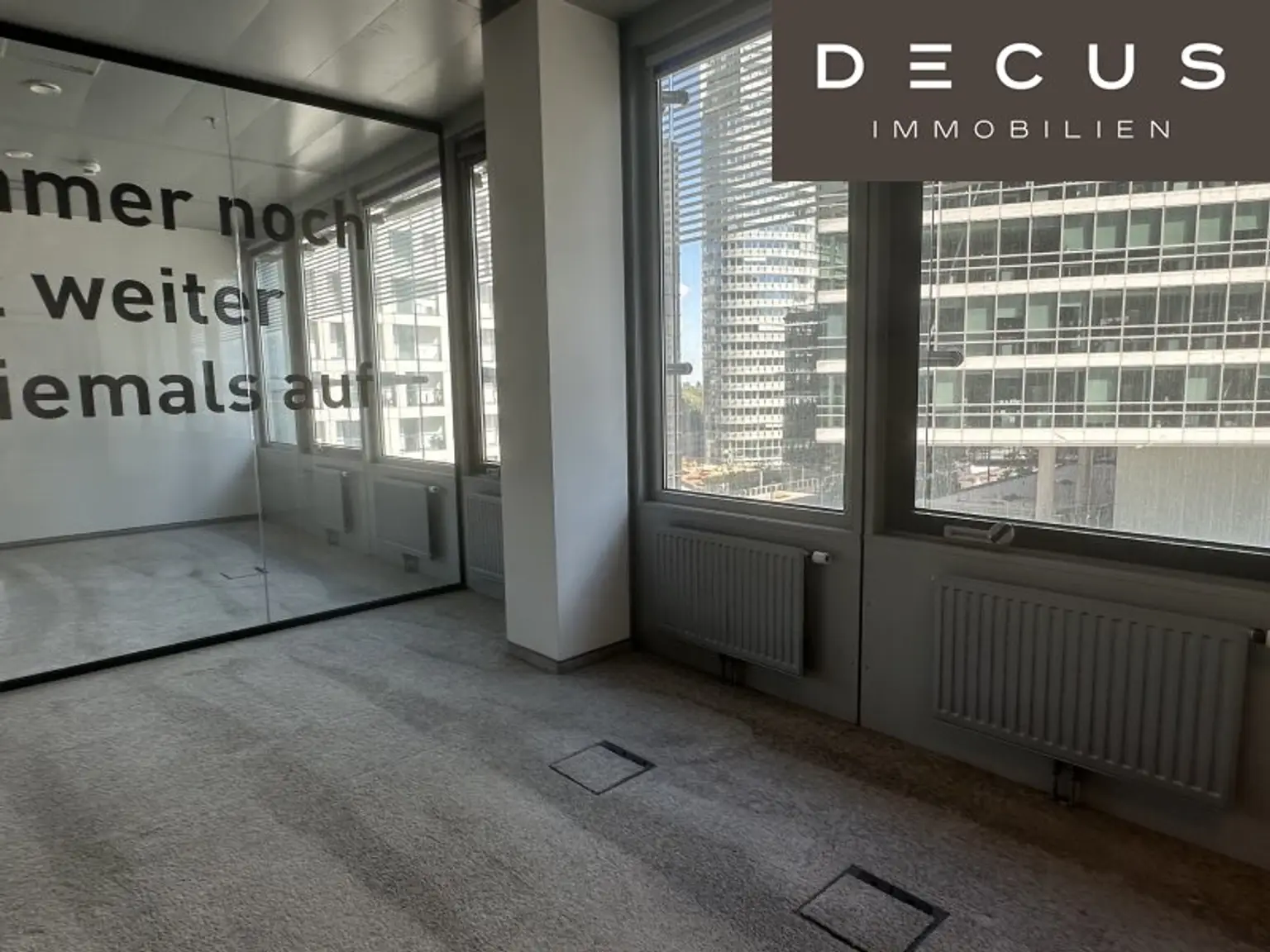 + + + ARES TOWER + + +  BÜROS MIT WEITBLICK + + +  DONAU CITY + + +