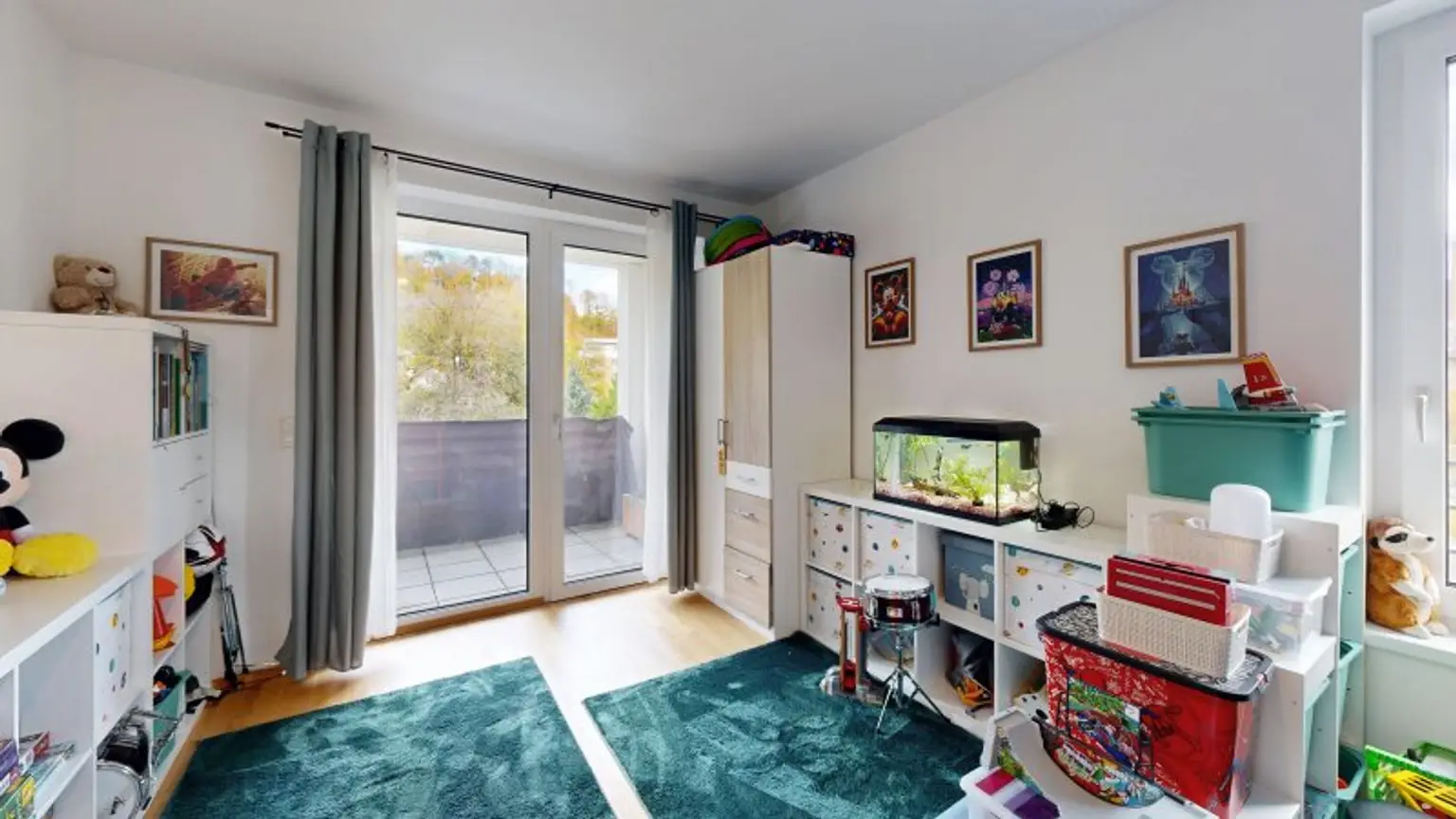 Moderne 3-Zimmer-Eigentumswohnung mit 2 Loggien & Lift! 90 m² Wohnfläche inkl. Küche & KFZ Stellplatz!