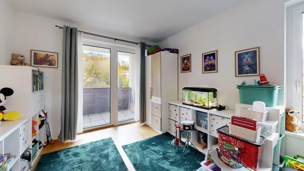 Moderne 3-Zimmer-Eigentumswohnung mit 2 Loggien & Lift! 90 m² Wohnfläche inkl. Küche & KFZ Stellplatz!