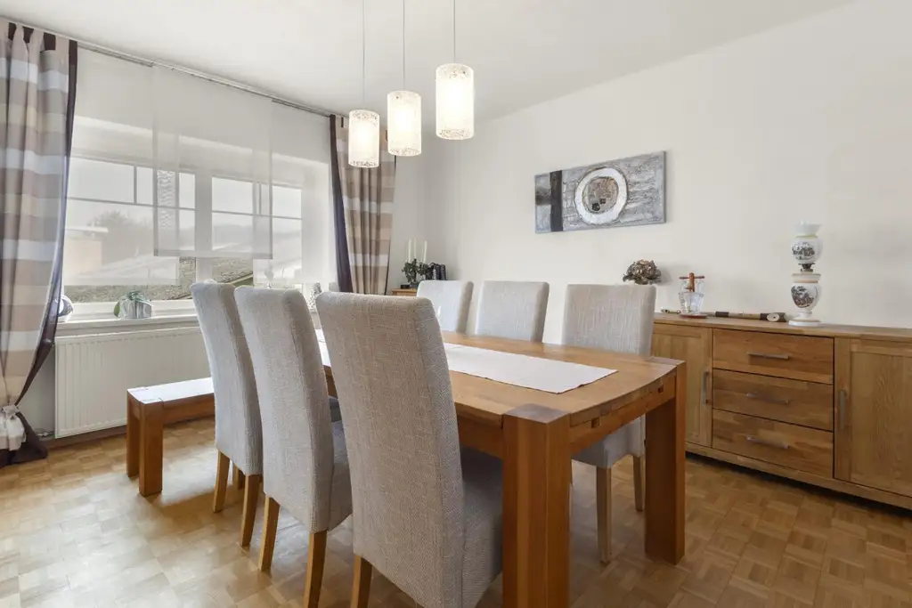 Großzügiges, gemütliches Einfamilienhaus mit Gartenparadies und Weitblick in Wolfsberg