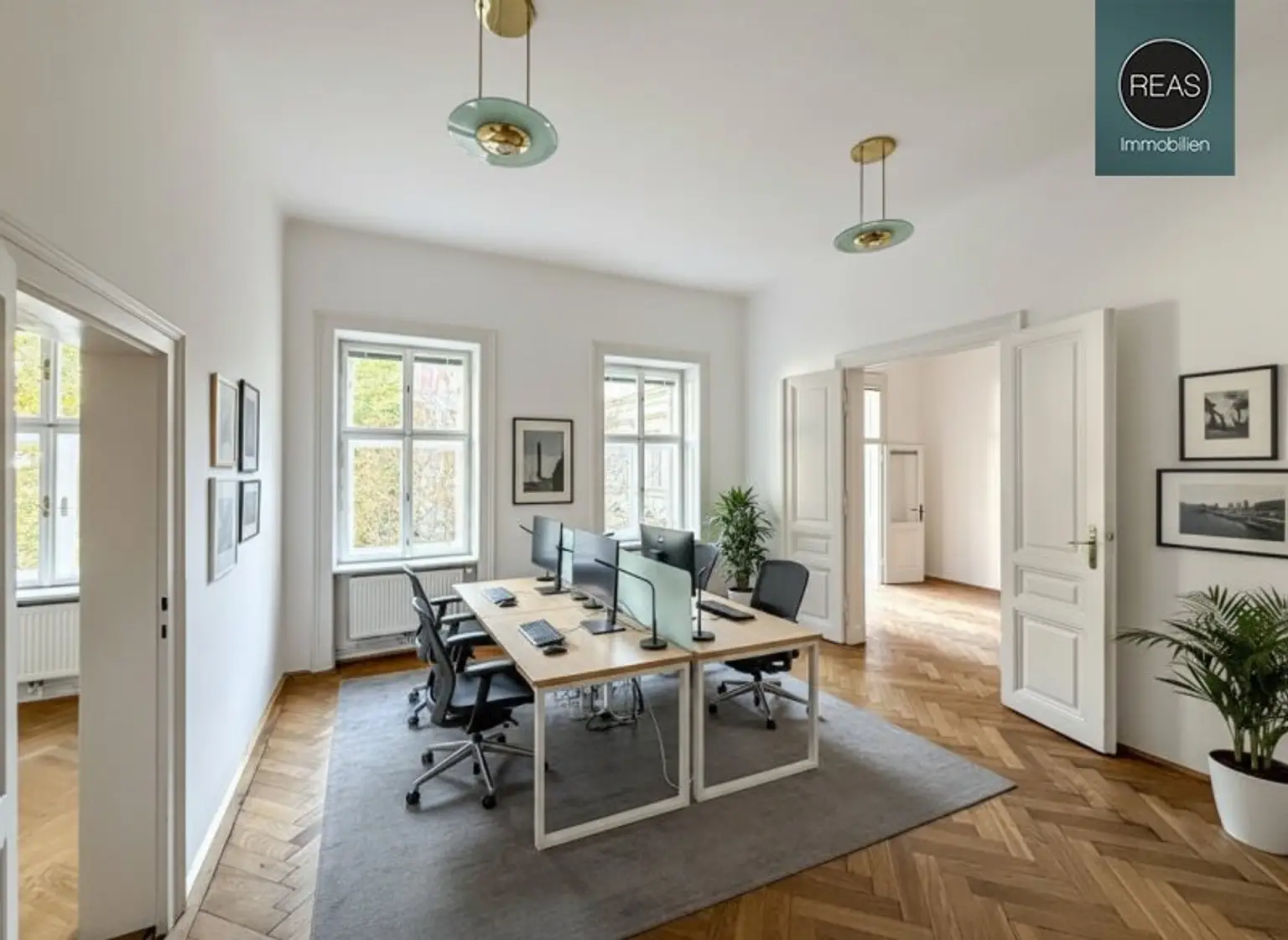 Klimatisiertes Büro bei neuer U5 Station! Repräsentatives Haus in bester Innenstadtlage bei der Votivkirche!