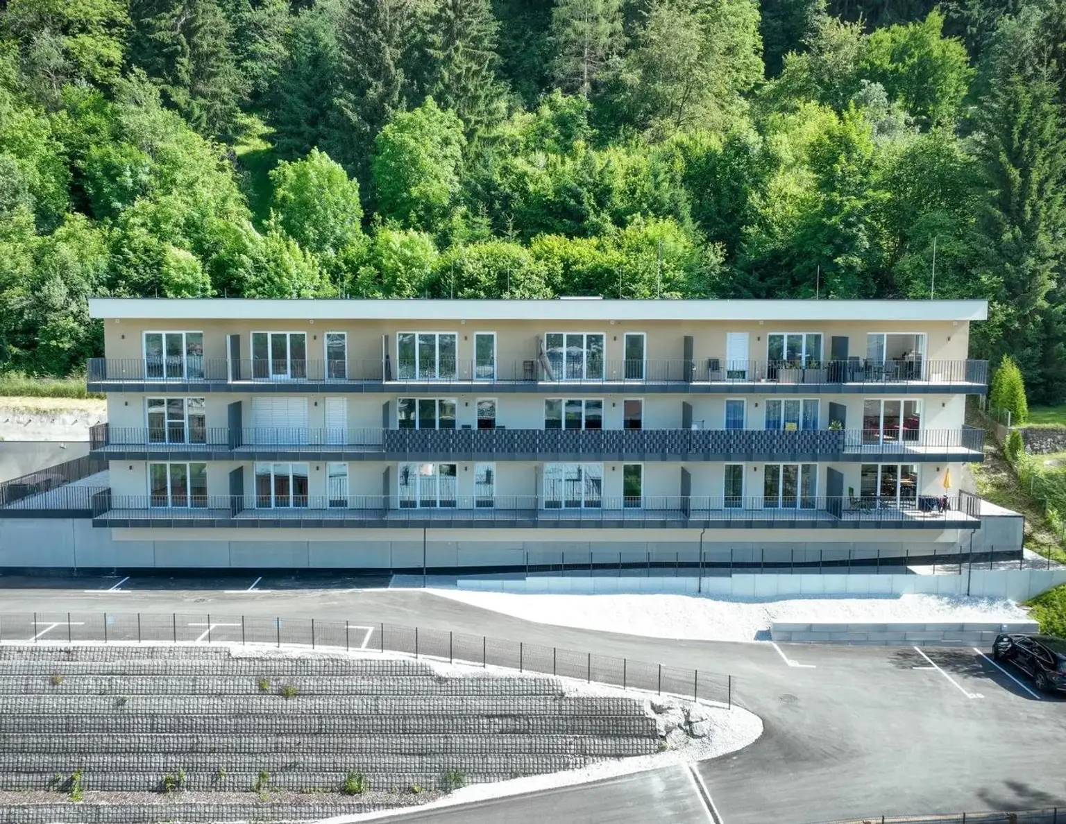 EIGENHEIM ODER ZWEITWOHNSITZ: 2-Zim.-Gartenwohnung mit unverbaubaren Blick ins Ennstal