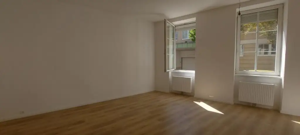 Altbau-Liebling in Toplage von Baden – 85m² Wohntraum mit Parkplatz!