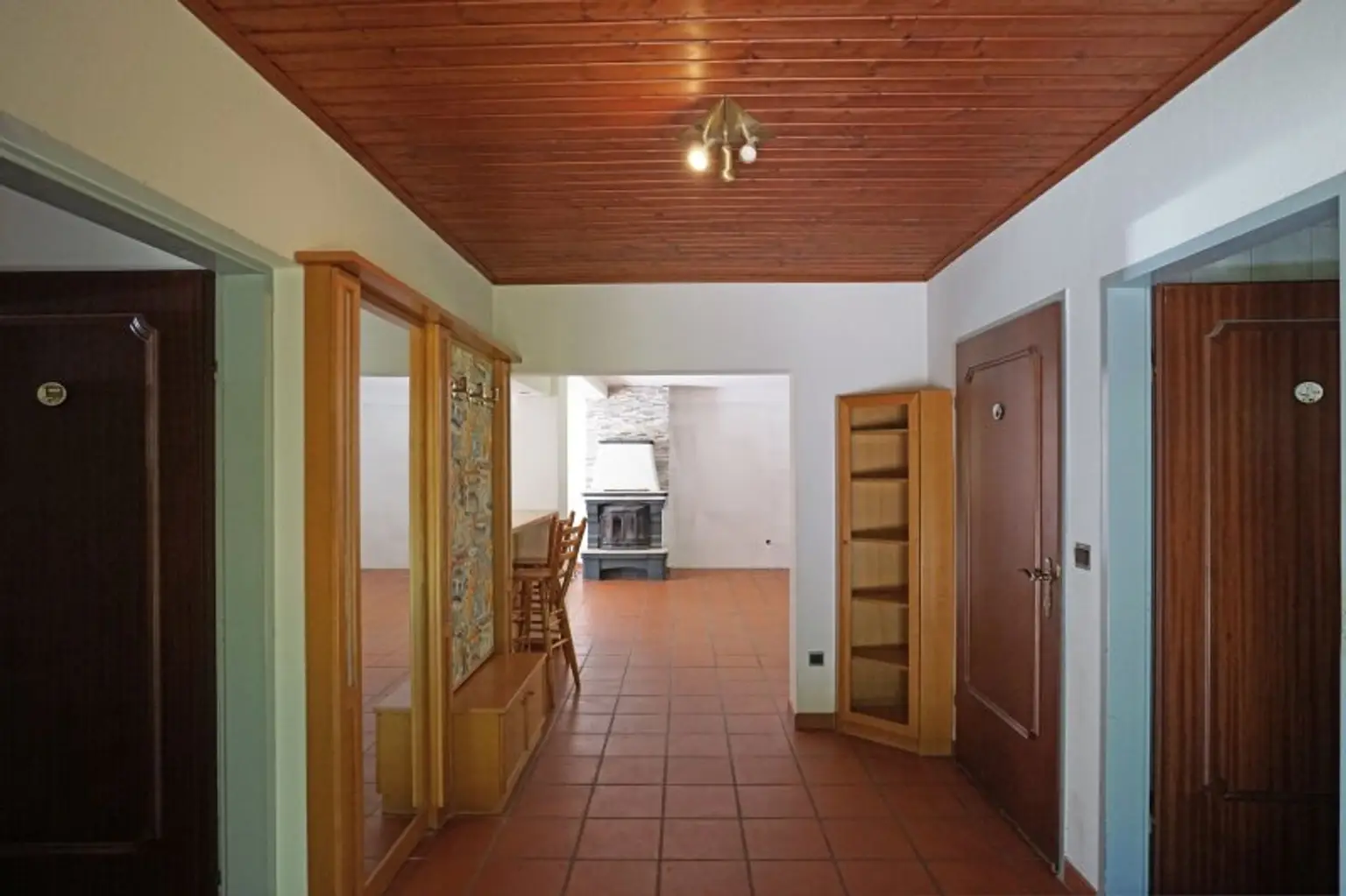 Familienidyll in Grünruhelage am Waldrand mit großem Garten, Schwimmbecken und Sauna