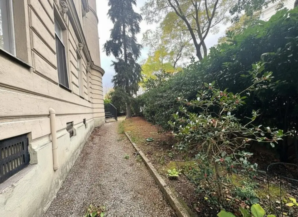 Charmanter Altbau in Gersthof - 4-Zimmer-Wohnung mit Garten in Zinsvilla