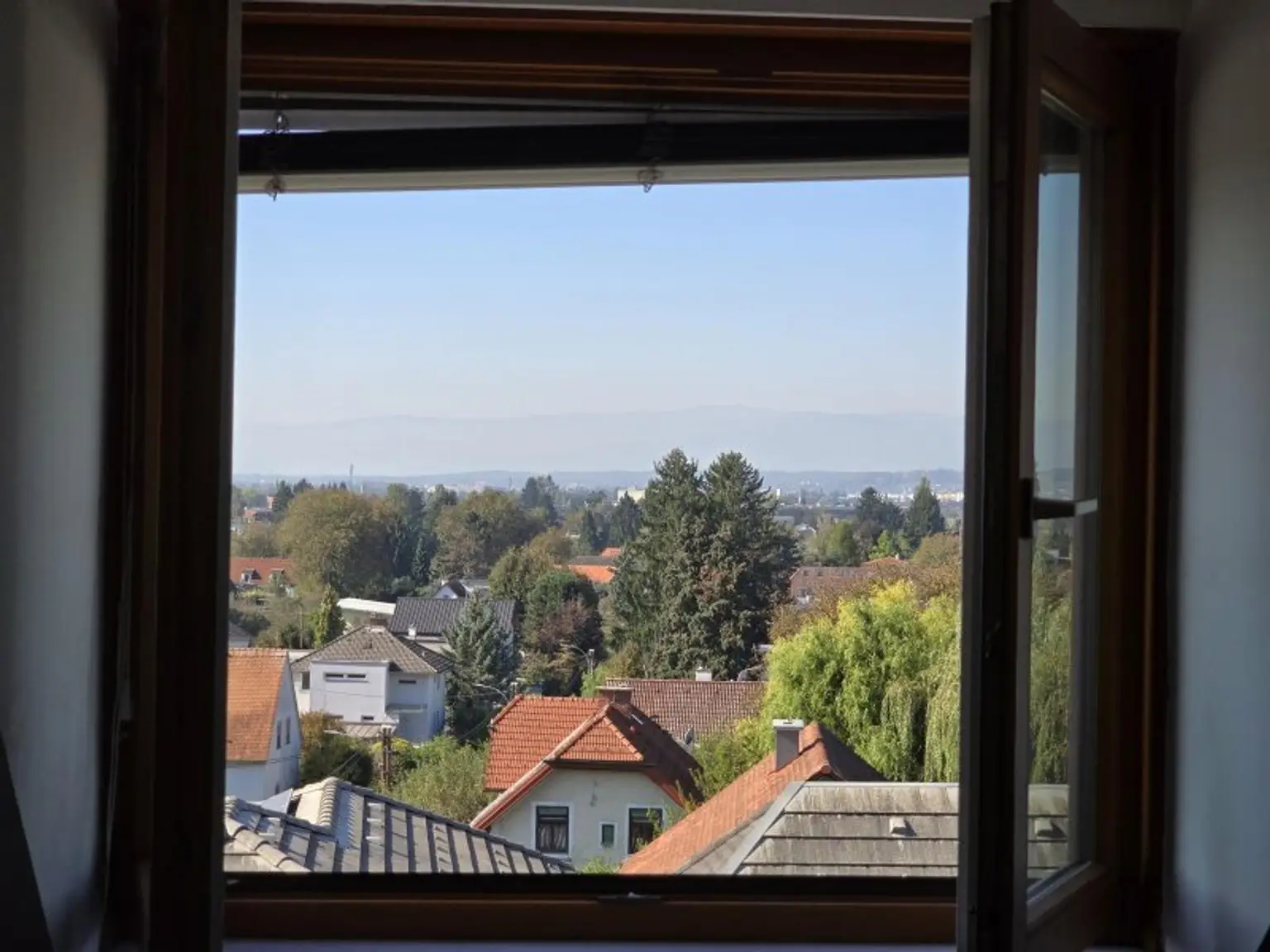 Exklusive Stadtwohnung mit großzügiger Fläche, 5 Zimmer und hochwertiger Ausstattung - Perfekt für Familien!
