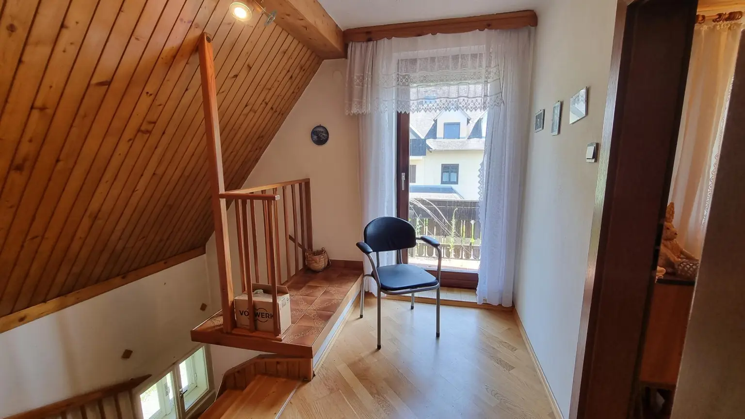 Wohnen in ruhiger Siedlungslage - Einfamilienhaus in Heuberg