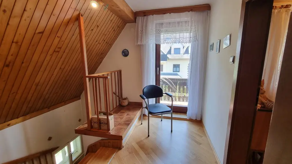 Wohnen in ruhiger Siedlungslage - Einfamilienhaus in Heuberg
