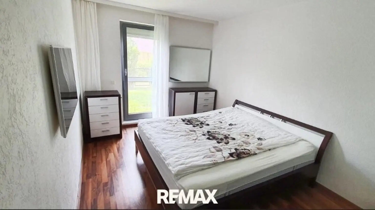 4 Schlafzimmer ETW 1220