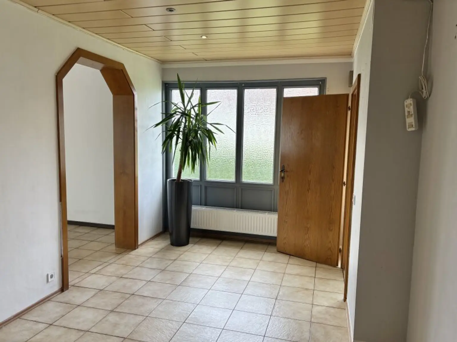 ** FAMILYS BEST **   Reinersdorf !! Bungalow mit ca. 122 m2 Wfl. in ruhiger, idyllischer Ortsrandlage mit ca. 1.200 m2 Eigengrund !!