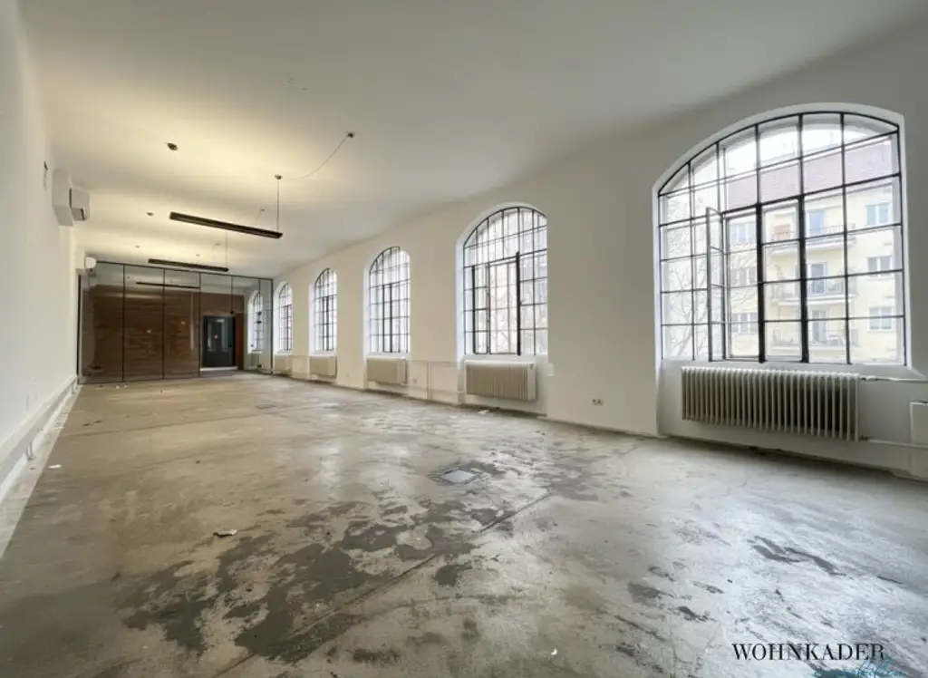 Modernes Loft-Büro in historischer Seidenfabrik – einzigartiger Backsteincharme & hochwertige Ausstattung