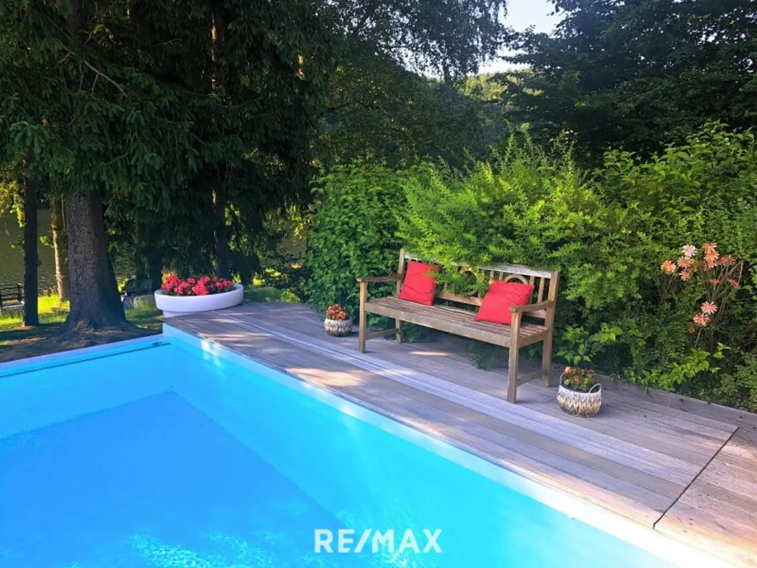 Genießerplatz am Pool