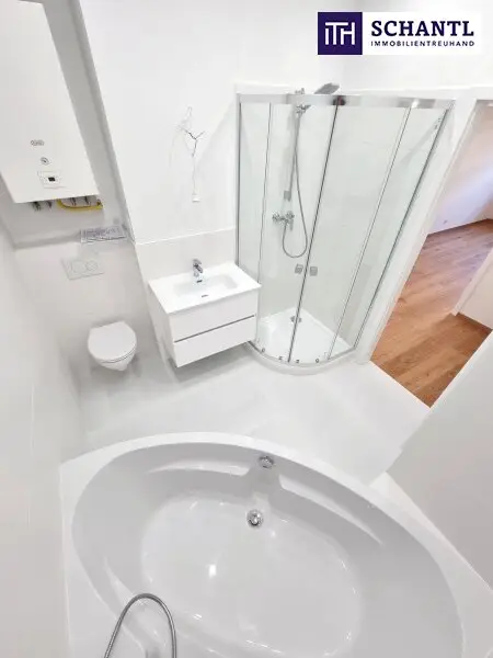 Ruheoase im Grünen! Sonnig. Saniert. Einfach super! Erstbezug mit Wohlfühlfaktor! 4 Zimmer + 2 Balkone + Garagenplatz + Hochwertige Einbauküche! Grün wohin das Auge reicht!