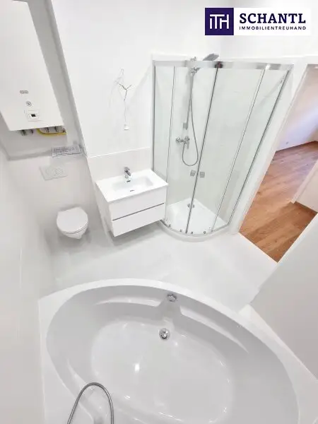 Ruheoase im Grünen! Sonnig. Saniert. Einfach super! Erstbezug mit Wohlfühlfaktor! 4 Zimmer + 2 Balkone + Garagenplatz + Hochwertige Einbauküche! Grün wohin das Auge reicht!