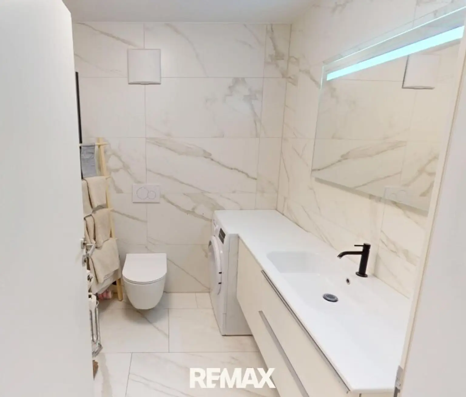 Wohnung - Badezimmer II
