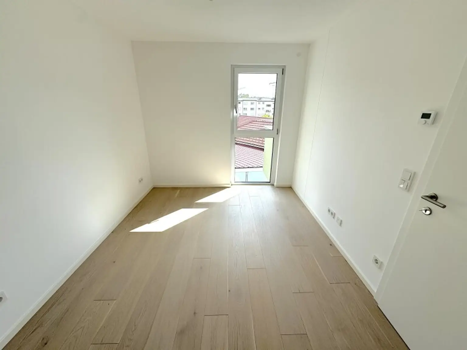 EIGENGRUND NÄHE ALTE DONAU – FREIFLÄCHEN - LUFTWÄRMEPUMPE – KELLER – GARAGE – U-BAHN!