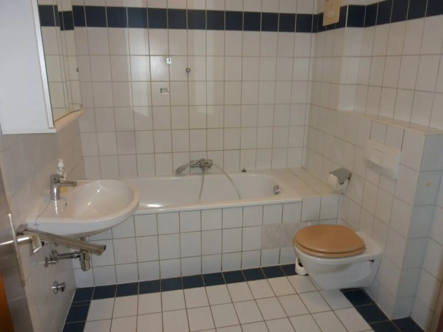 "GRÖDIG - Kleines Appartement mit PKW-Stellplatz"