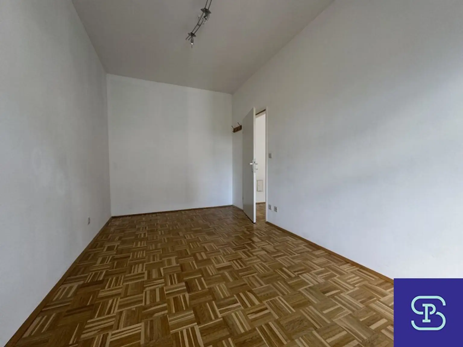 Provisionsfrei: Unbefristeter 45m² Altbau mit 2 Zimmern und Einbauküche - U1-Nähe!