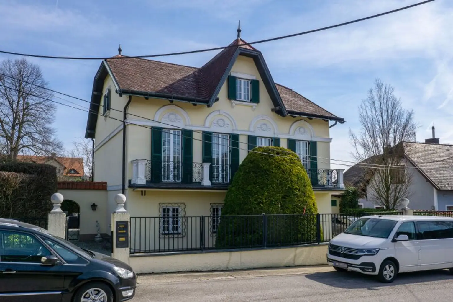 Straßenseitige Hausansicht