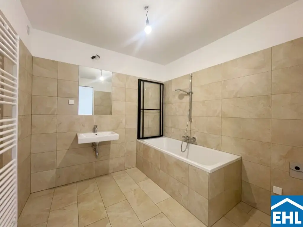 Dachgeschoß-Maisonette mit mehreren Freiflächen im Arsenal
