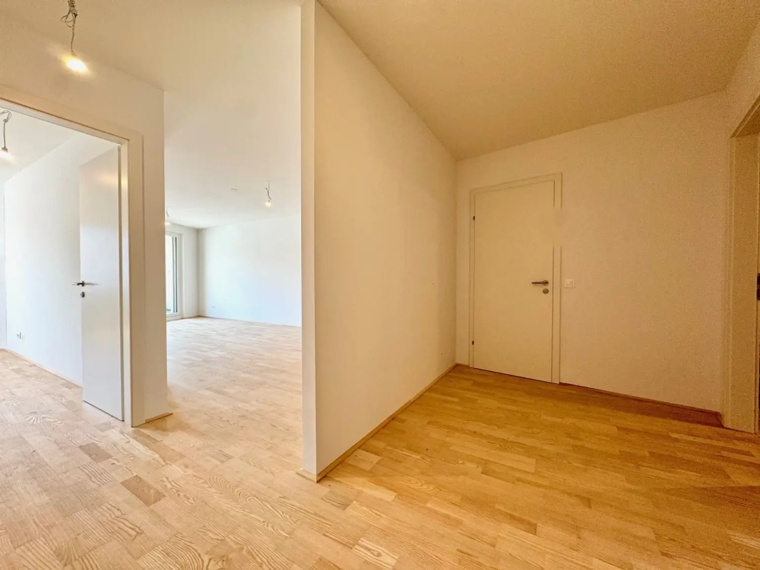 A | ++ NEU ++ Helle 2-ZIMMER mit SONNIGER LOGGIA | Prima Service Immobilien