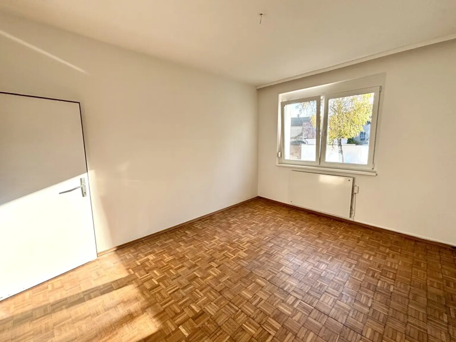 Renoviertes Einfamilienhaus in Halbturn – Ruhelage