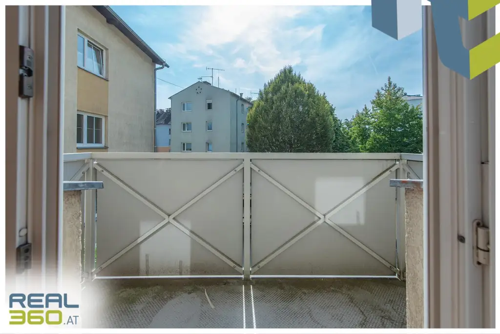 TOP 9 | Sanierte 3-Zimmerwohnung mit Balkon in Ruhelage inkl. Küche ist bereit für Sie! (Auch WG-geeignet)