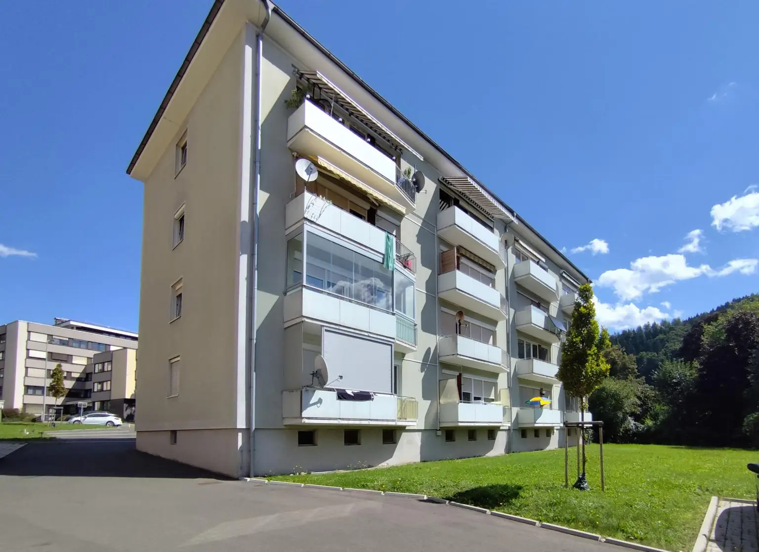 *** 63,5m² - 3 Zimmer Juwel, saniert, im Zentrum Bruck/Mur, teilmöbliert mit Parkplatz und verglasten Balkon ***
