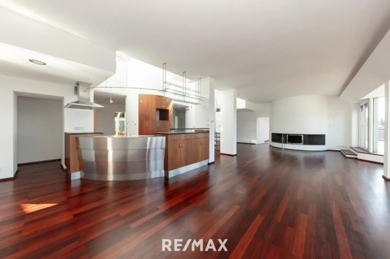 SCHAFBERG | PENTHOUSE | TERRASSEN UND DACHGARTEN | POOL | FERNBLICK