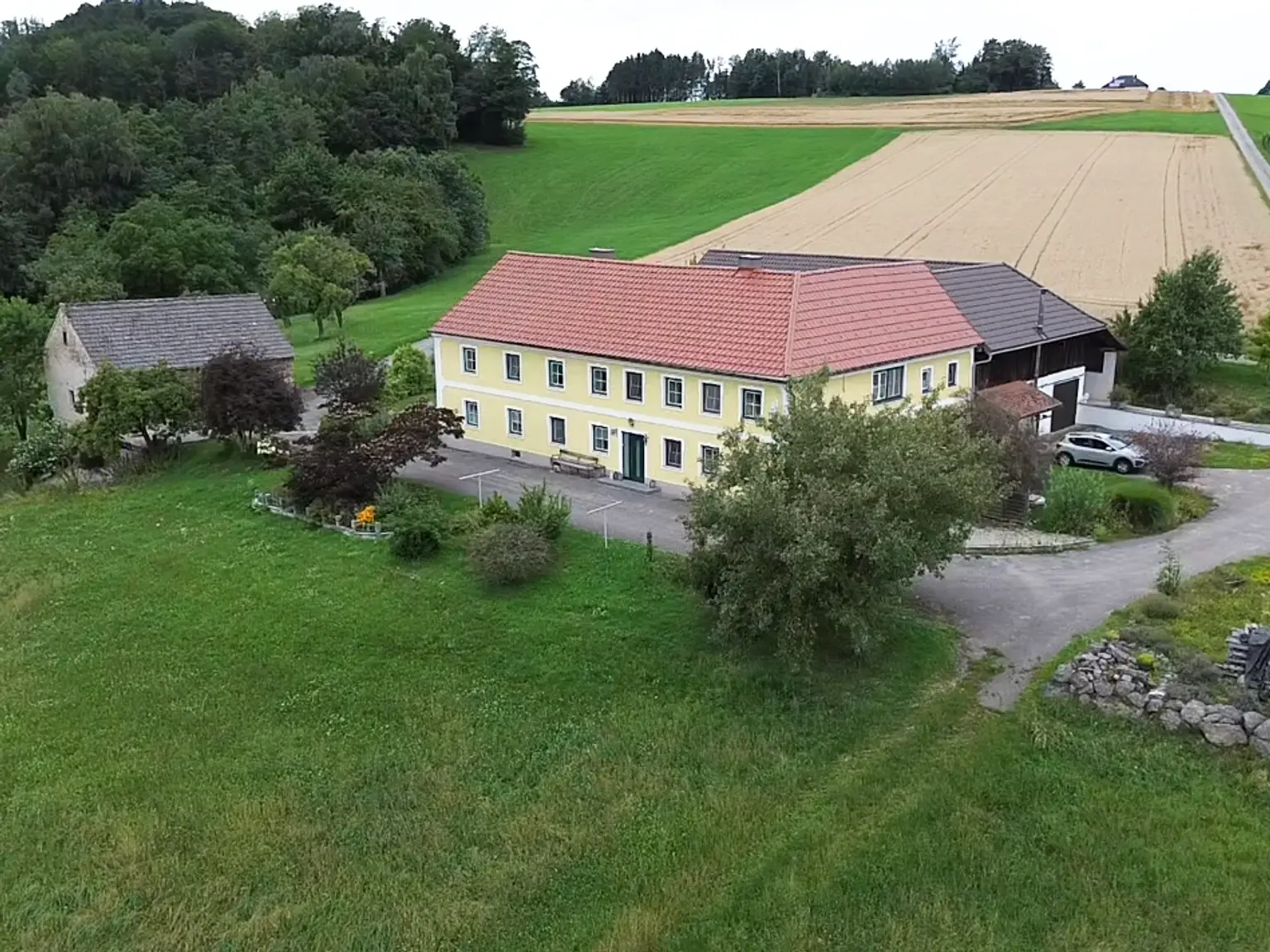 Traumhaftes Bauernhaus in Alleinlage mit Blick auf den Sonntagberg – 13 Hektar Natur pur im Ybbstal