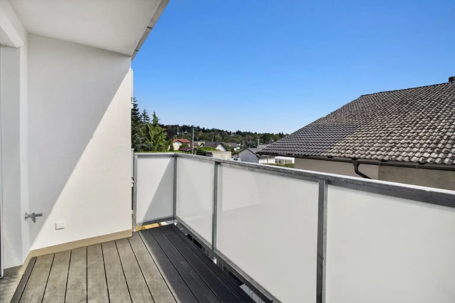 K | THE GREEN 15  ++ ZWEI Zimmer mit BALKON | Prima Service Immobilien