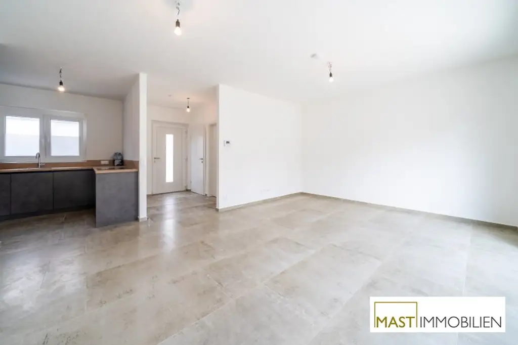 *NEU* - ab Oktober - 4 Zimmer Reihenhaus in Bahnhofsnähe