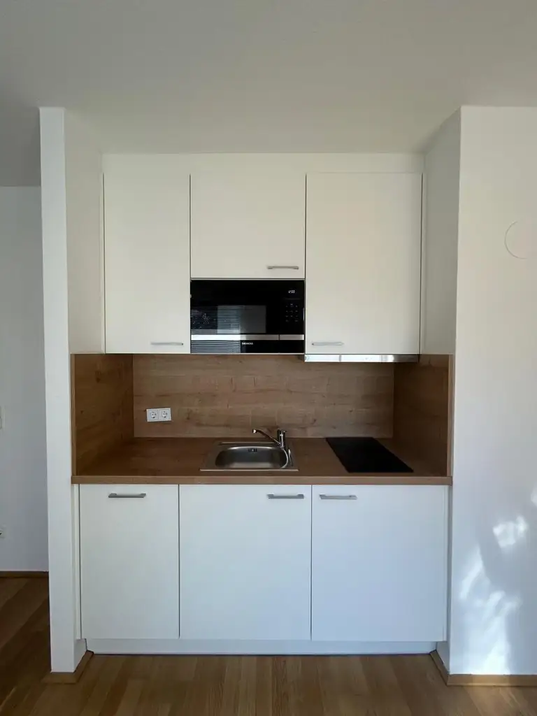 Schöne 1-Zimmer-Wohnung mit Balkon im 13. Bezirk!