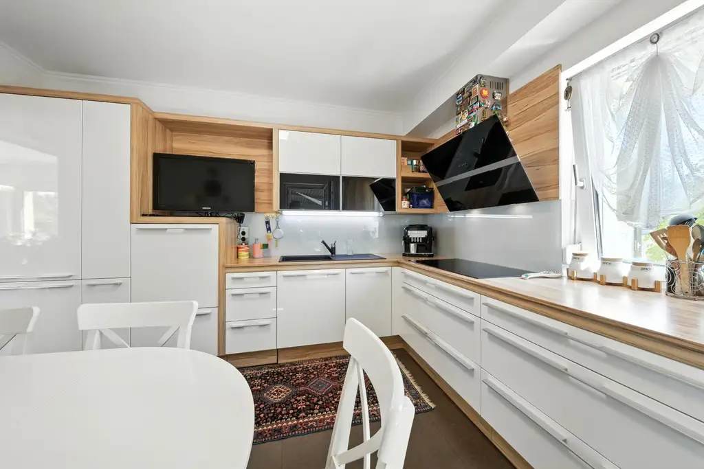 Exklusives Wohnerlebnis: Hochwertiges Zuhause auf 1300 m² Eigengrund am Wiener Stadtrand!
