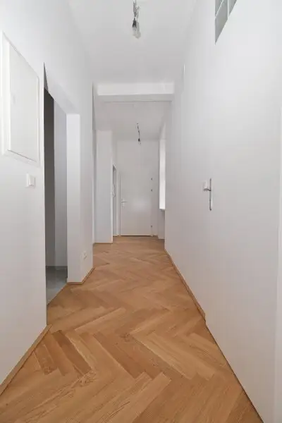 AKH Nähe! UNBEFRISTET generalsaniert 4 getrennt begehbare Zimmer