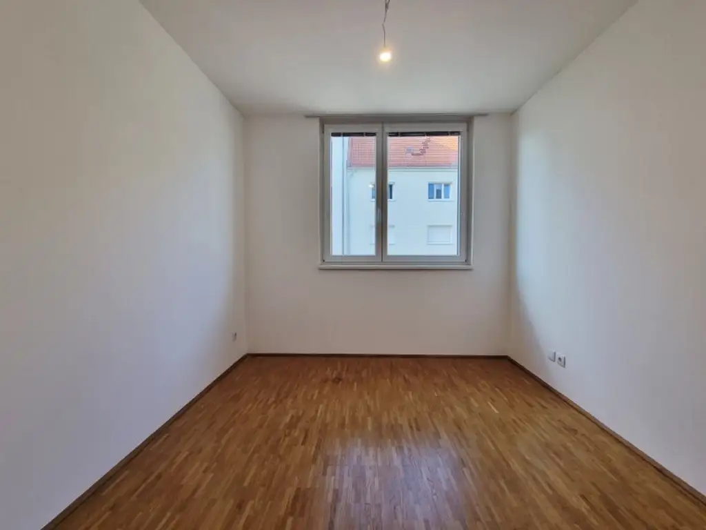 Attraktive 4-Zimmer-Wohnung mit Loggia zwischen Hauptbahnhof und Klinikum