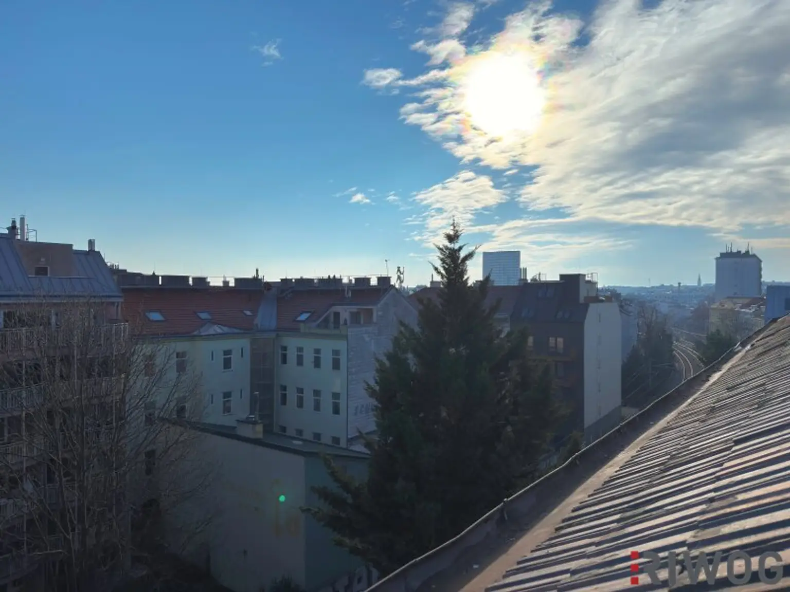 Baubewilligter Rohdachboden nahe U3