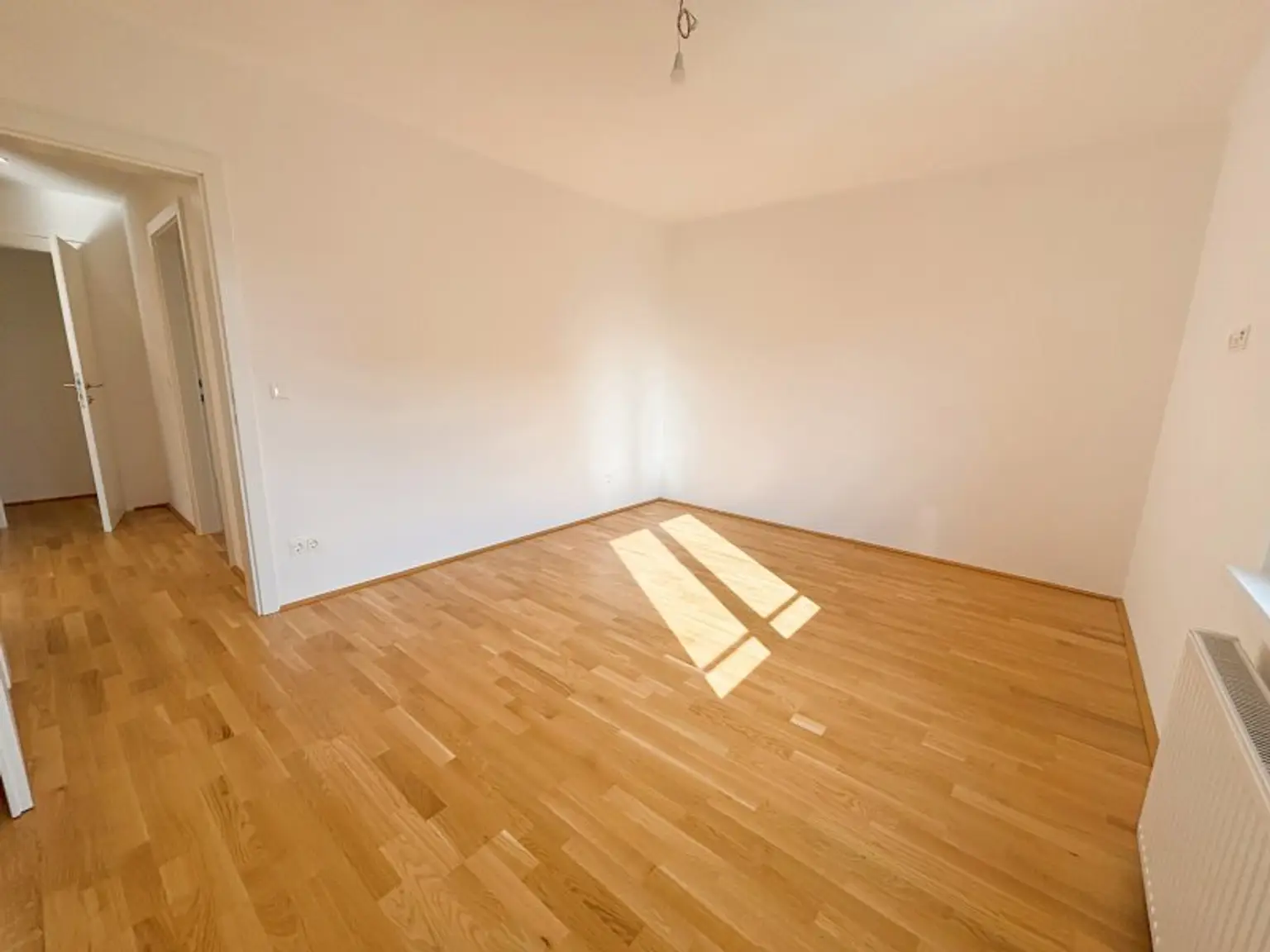 Helle 3-Raum-Wohnung mit offener Wohnküche und Balkon - Erstbezug nach Sanierung!